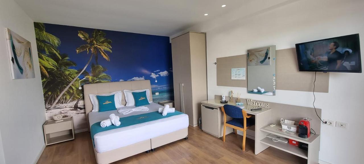Suncoast Rooms Port Side Sarandë Exteriér fotografie