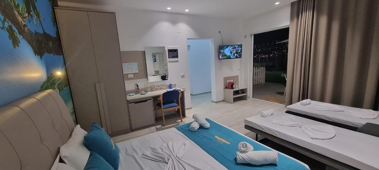 Suncoast Rooms Port Side Sarandë Exteriér fotografie